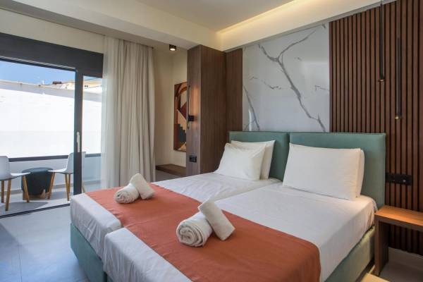 Superior Double or Twin Room with Side Sea View - Accommodation
